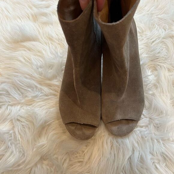 Elaine Turner bootie size 9.5 tan grey open toe gold heel trim - Picture 4 of 10